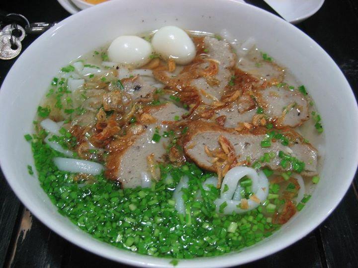 Bánh canh h﻿ẹ là món ăn nổi tiếng khắp nơi, mang thương hiệu của người dân Tuy Hòa, Ph﻿ú Y﻿ên và được du khách rất ưa thích