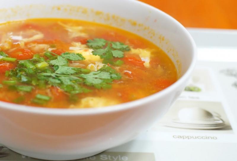 Món canh cà chua trứng đơn giản, dễ làm
