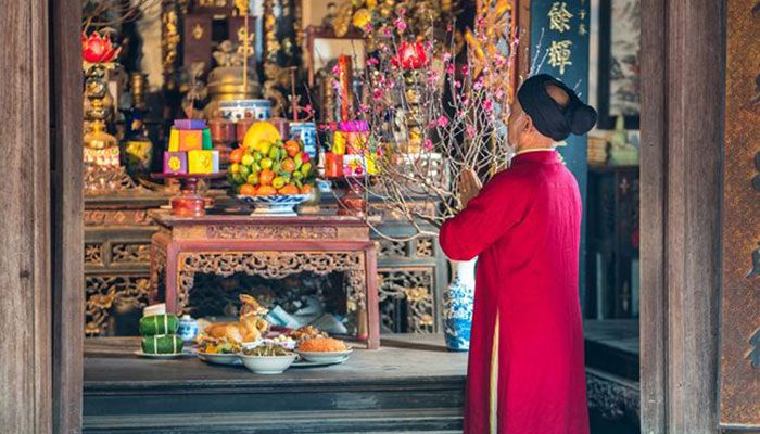 Giao thừa là thời khắc chuyển giao giữa năm mới và năm cũ