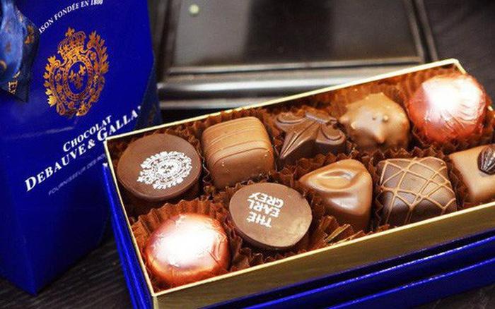 DeBauve and Gallais Le Royale Collection