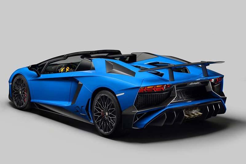 Lamborghini Aventador LP 750-4 SuperVeloce Roadster (trên 40 tỷ đồng)