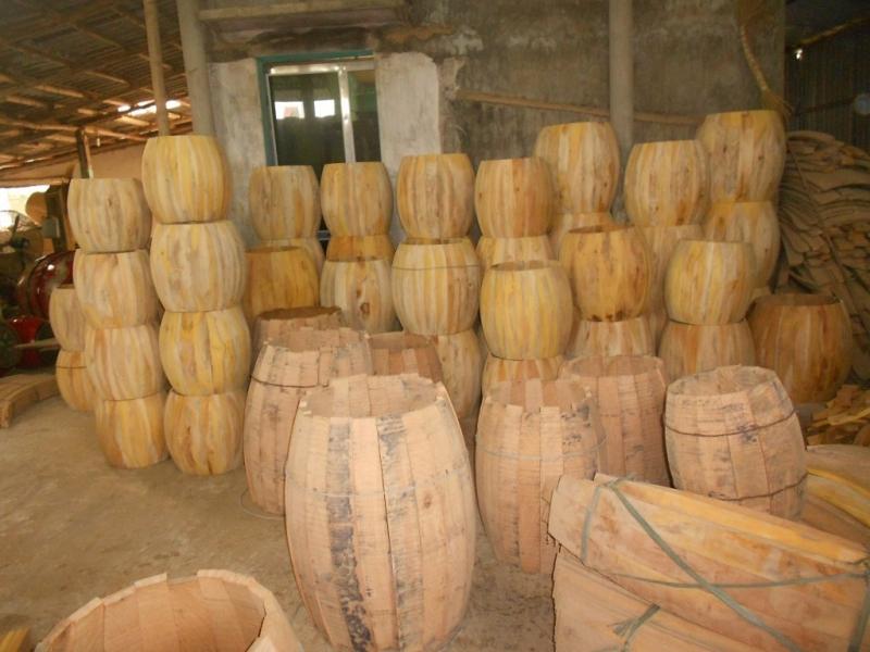 Những chiếc trống Đọi Tam vừa mới được đẽo gọt