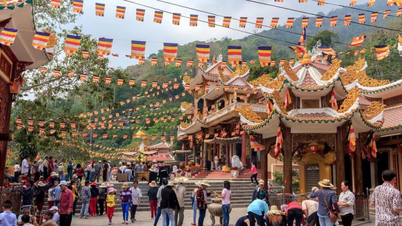 Lễ Hội Núi Bà Đen