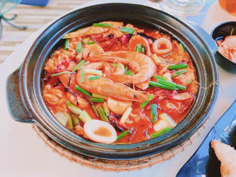 Mỳ cay Hachi
