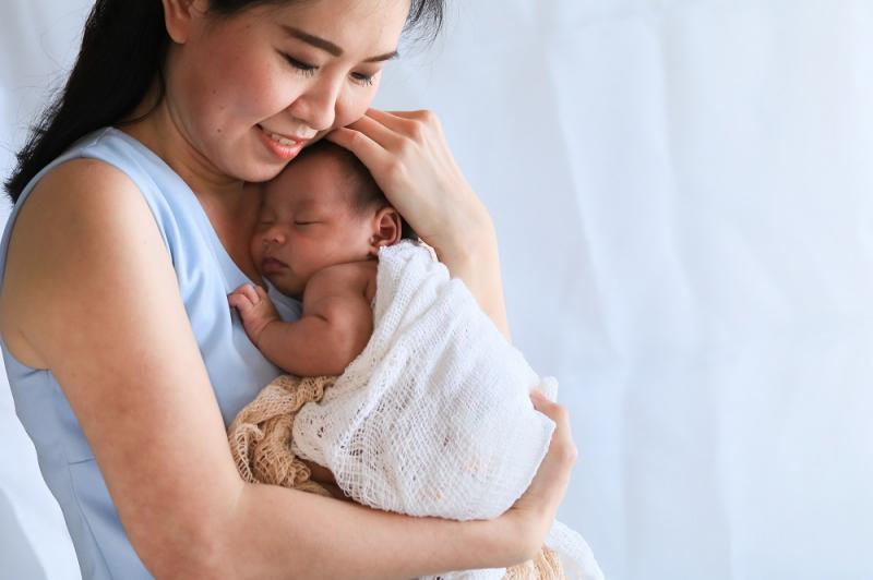 Ngăn ngừa ung thư vú và ung thư buồng trứng cho mẹ
