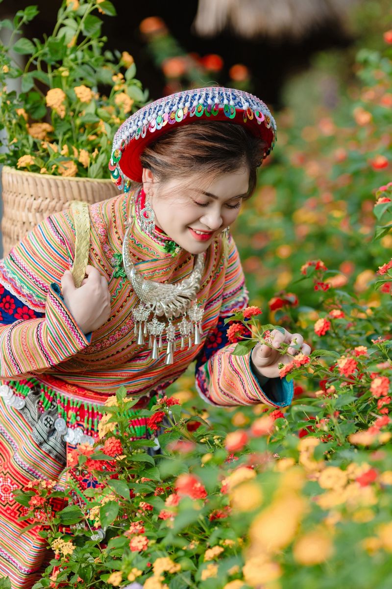Nguyễn Khánh Linh Make Up (Ảnh Viện Áo Cưới Gia Linh)