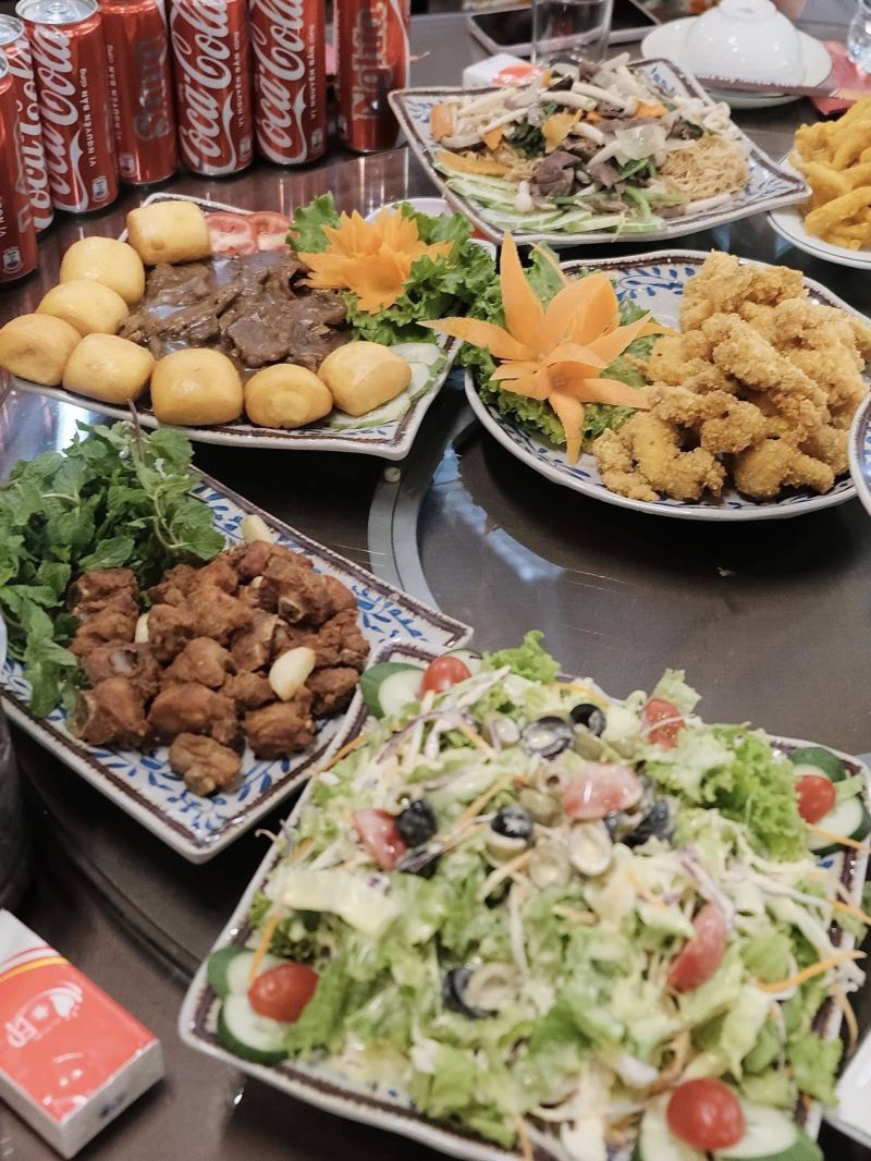 Nhà hàng Ẩm Thực Phố