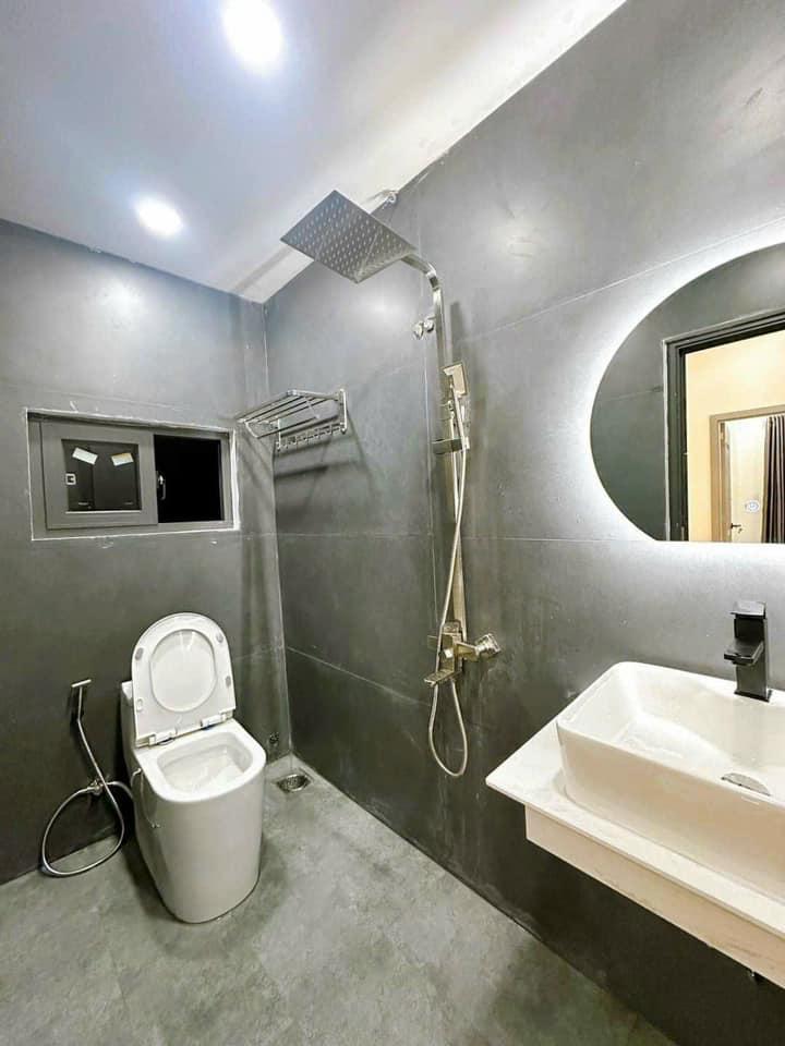 Showroom Quang Oanh