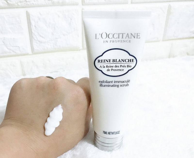 Tẩy tế bào chết và làm sáng da L’Occitane Reine Blanche Illuminating Scrub