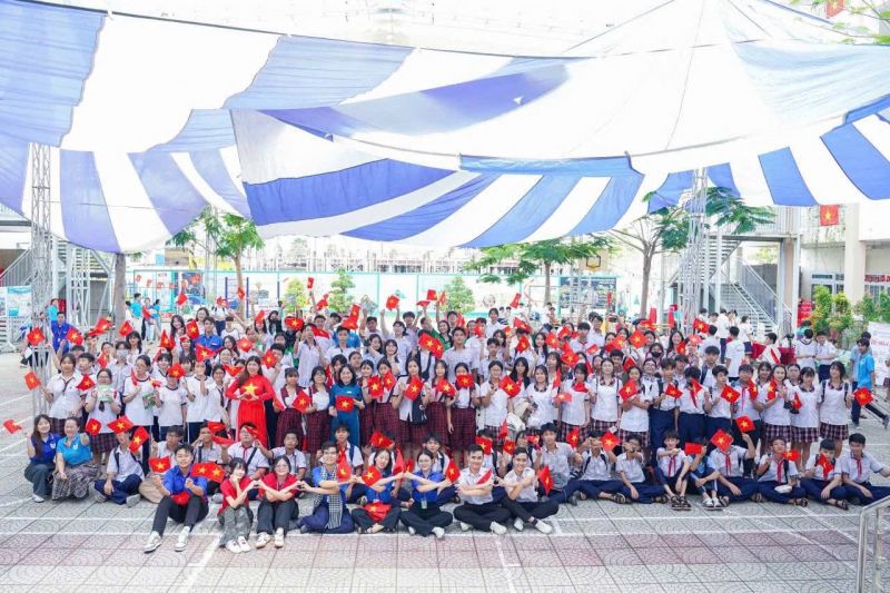 Trường THCS Hoa Lư