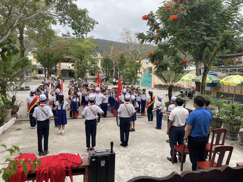 Trường Tiểu Học - THCS Hàm Ninh