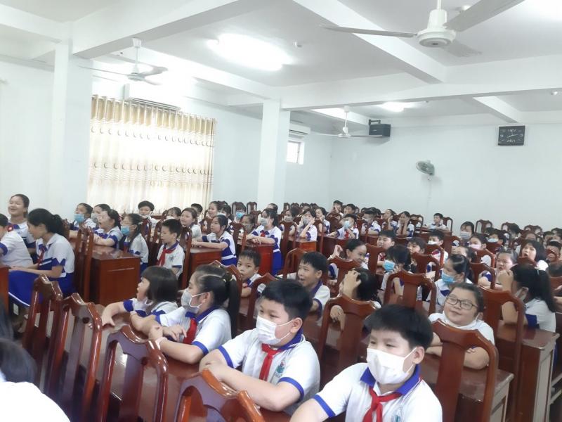 Trường tiểu học Thủ Khoa Huân